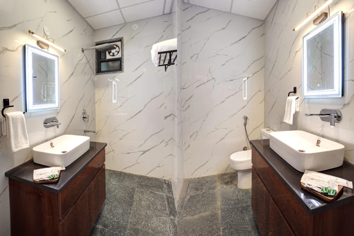 Hotel Elite Grand Near Kailash Hospital Noida Buitenkant foto