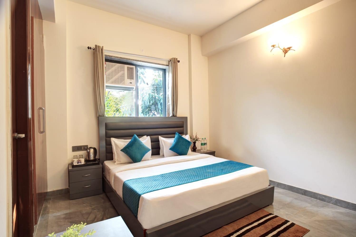 Hotel Elite Grand Near Kailash Hospital Noida Buitenkant foto