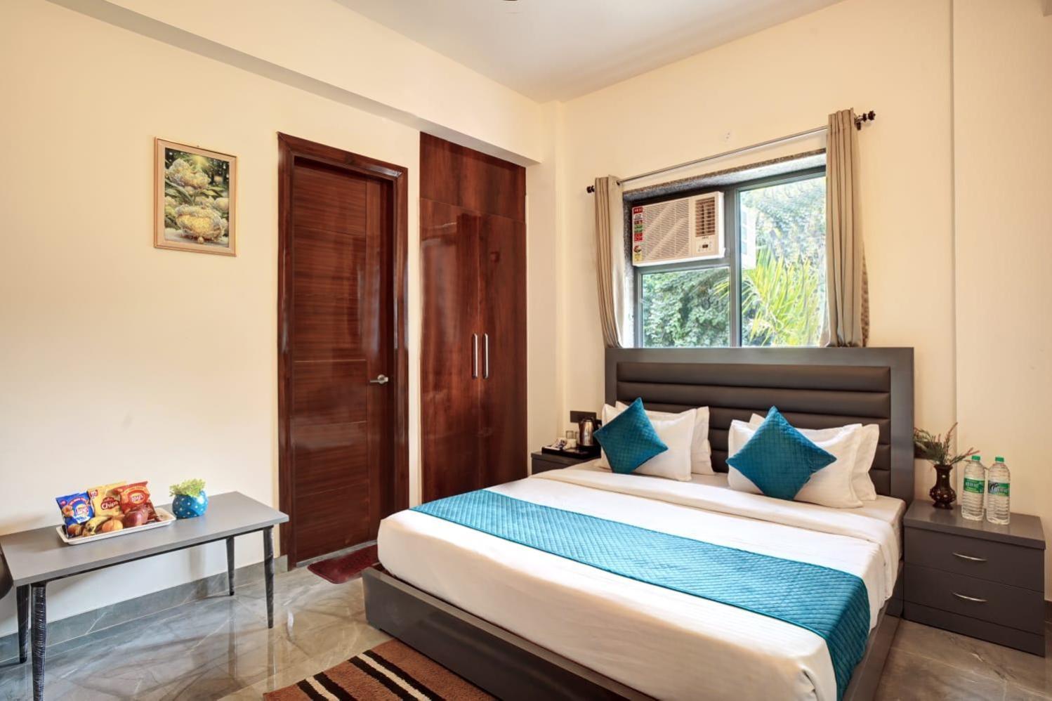 Hotel Elite Grand Near Kailash Hospital Noida Buitenkant foto