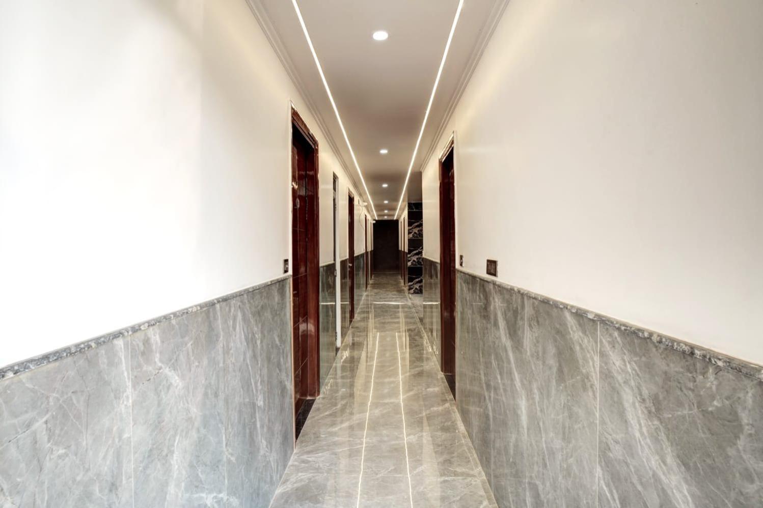 Hotel Elite Grand Near Kailash Hospital Noida Buitenkant foto