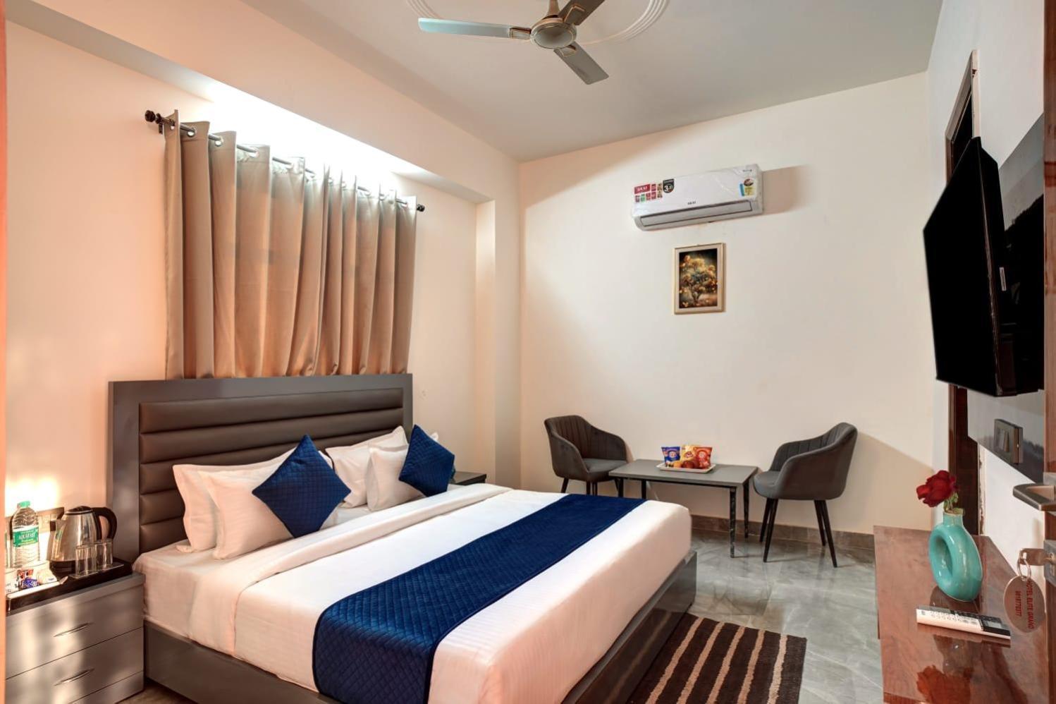 Hotel Elite Grand Near Kailash Hospital Noida Buitenkant foto