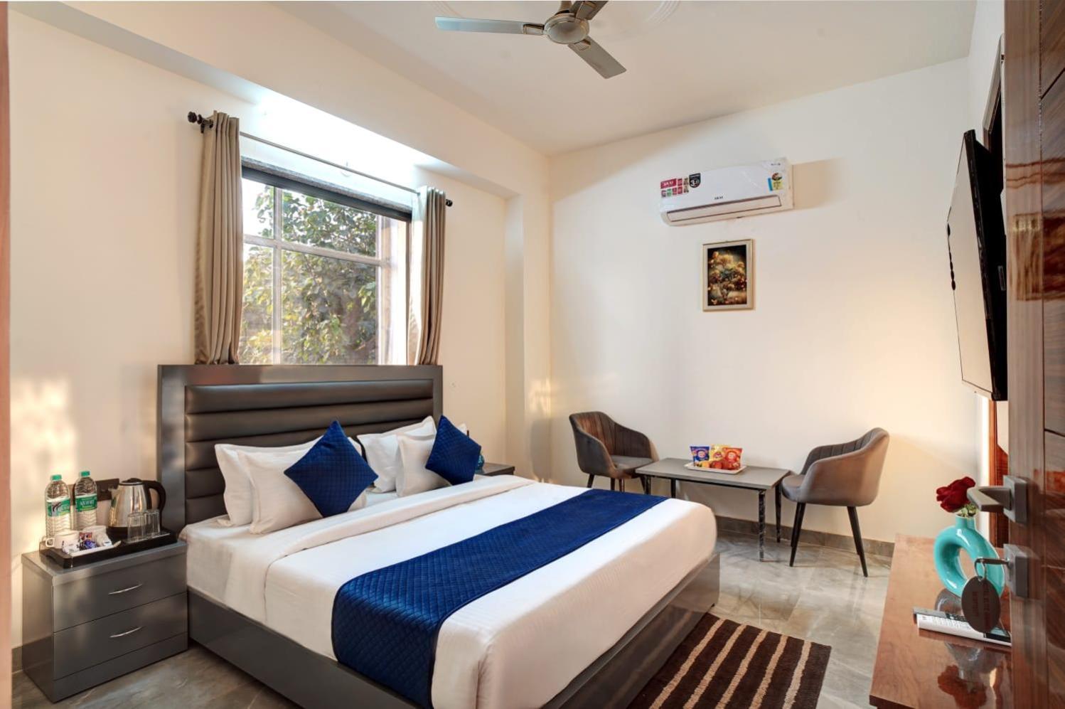 Hotel Elite Grand Near Kailash Hospital Noida Buitenkant foto